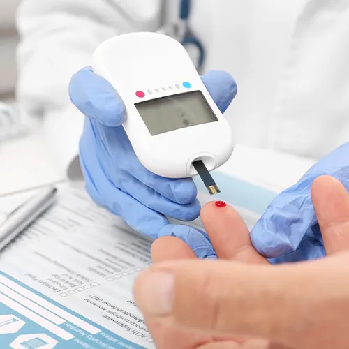 Hispanic patient in a medical consultation for diabetes control.